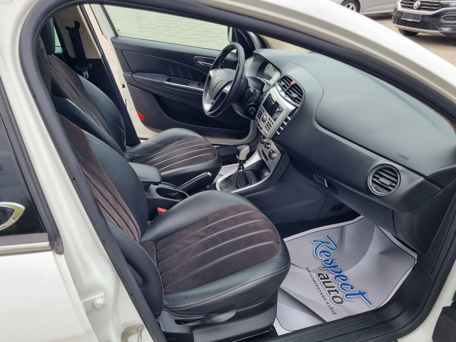 Lancia Delta 1.4T-120кс ГАЗ-2010г. Панорама, Кожа | Mobile.bg — изображение 12