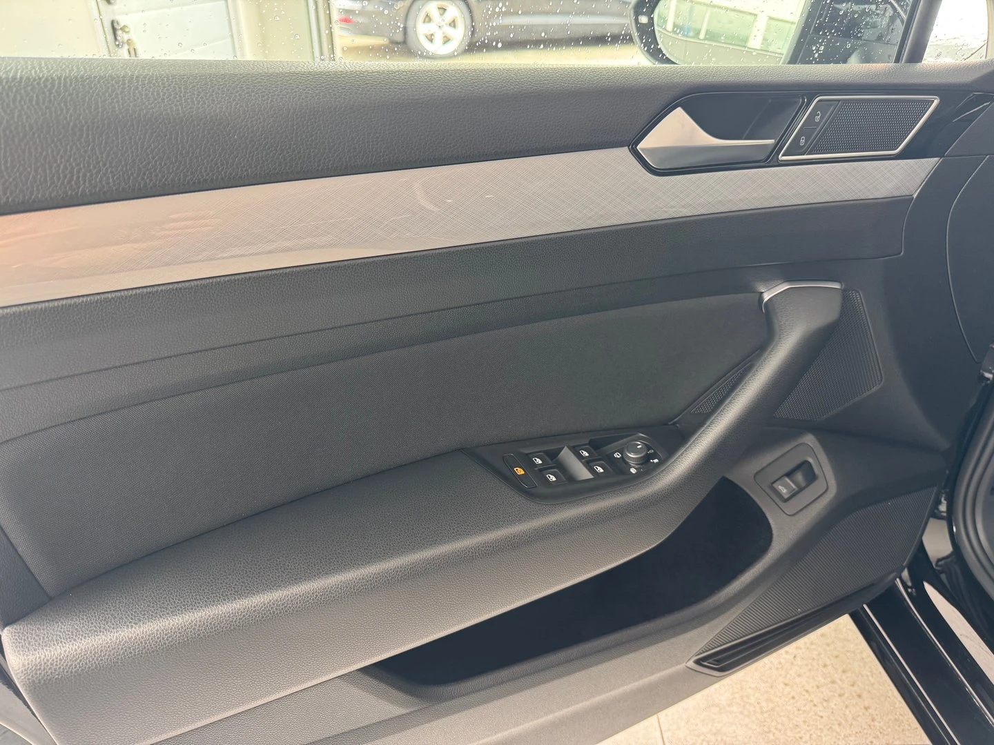 VW Passat Business 2.0 TDI SCR DSG - изображение 10