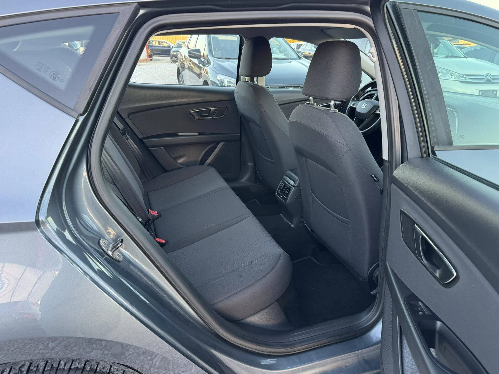 Seat Leon 1.6TDI | Mobile.bg — изображение 13