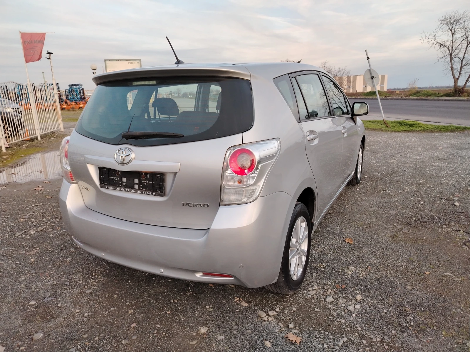 Toyota Verso 1.8-147 КС ПАНОРАМА 6СК БЕНЗИН 6+ 1 места - изображение 5