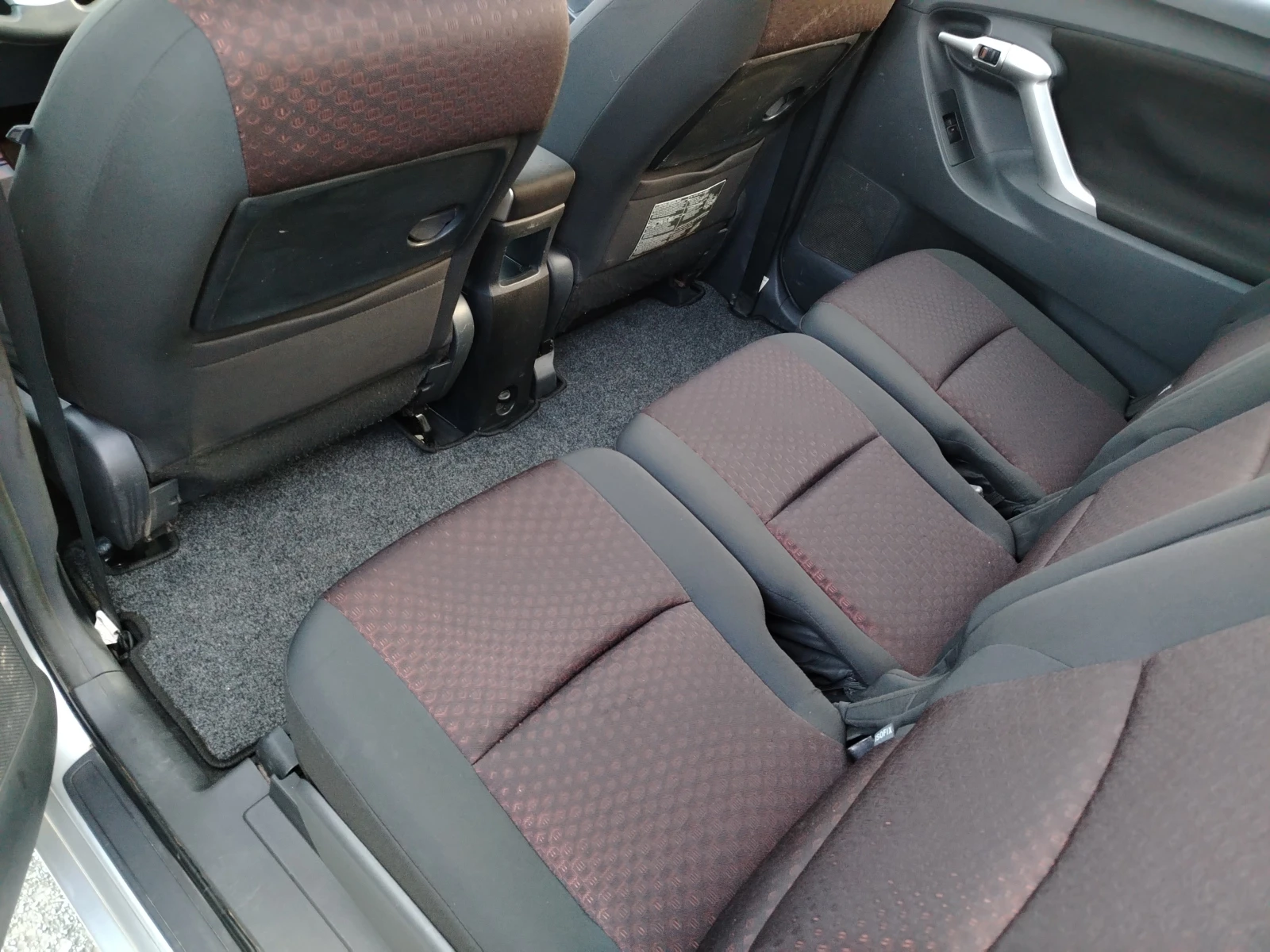 Toyota Verso 1.8-147   6  6+ 1  | Mobile.bg   13