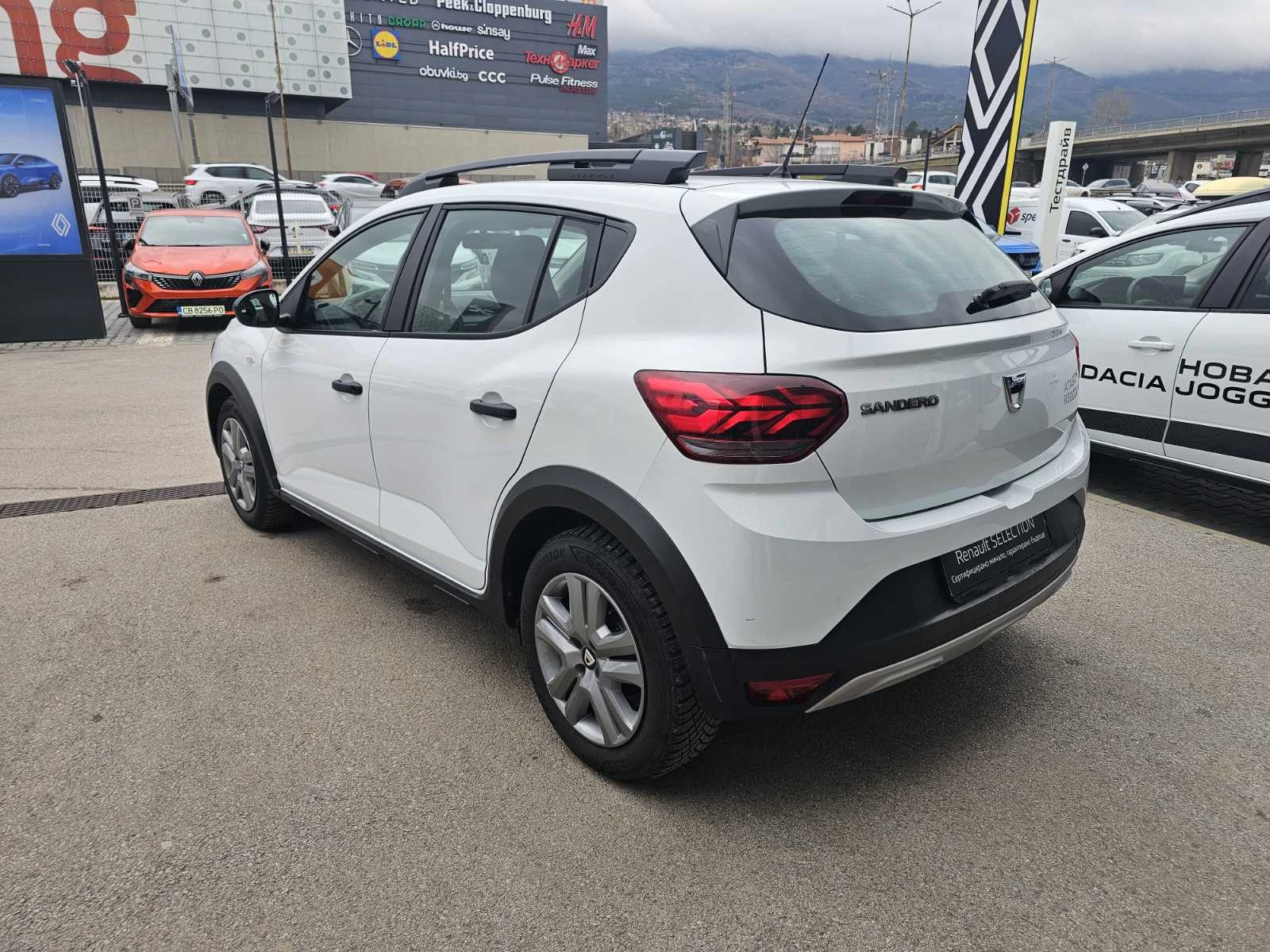 Dacia Sandero 1.0 TCe 90 Stop&Start LPG - изображение 4