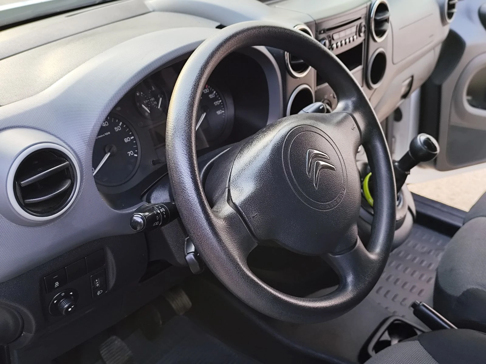 Citroen Berlingo 1.6 HDI 99к.с. 2+ 1, снимка 9 - Автомобили и джипове - 53815188