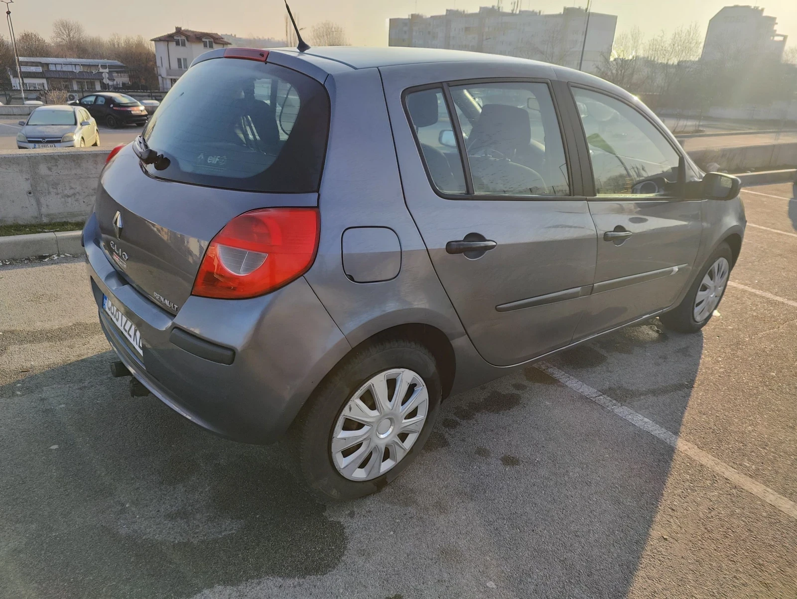 Renault Clio, снимка 3 - Автомобили и джипове - 53843994
