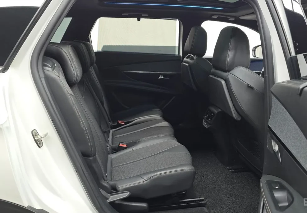 Peugeot 5008 GT LINE* , снимка 10 - Автомобили и джипове - 54060825