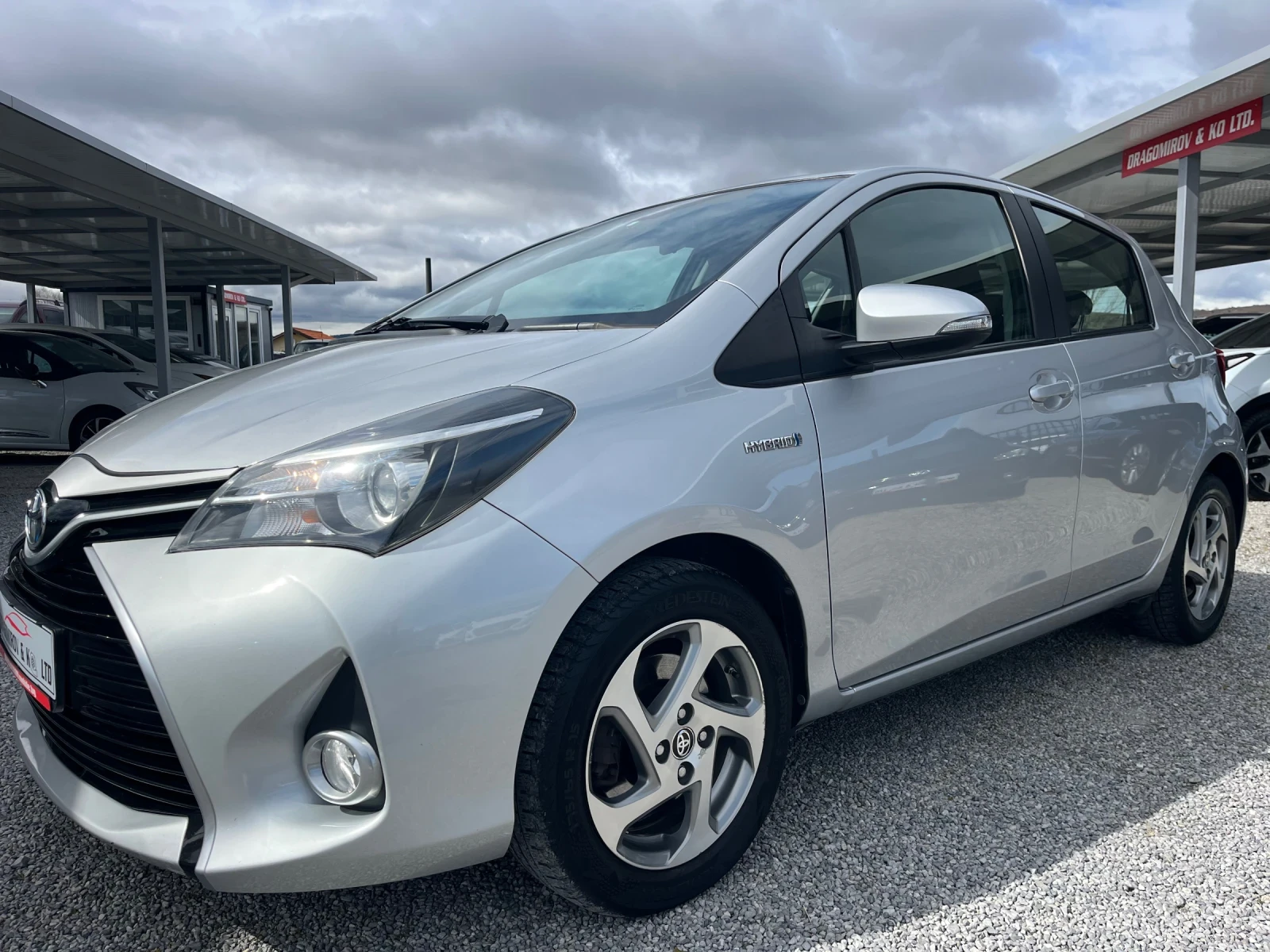 Toyota Yaris 1.5i Hybrid / Active  | Mobile.bg � ����������� 3