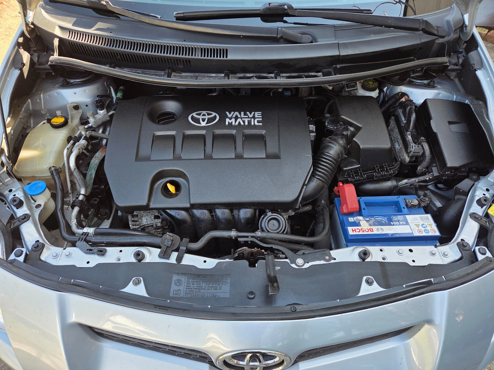 Toyota Auris 1.6 I, снимка 7 - Автомобили и джипове - 54099123