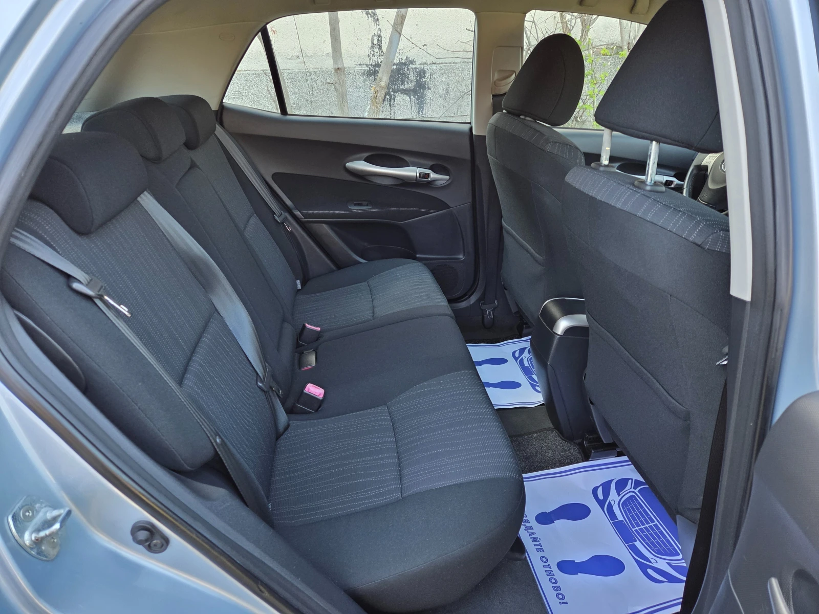 Toyota Auris 1.6 I, снимка 10 - Автомобили и джипове - 54099123