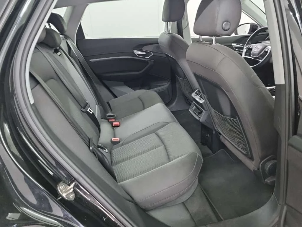 Audi E-Tron 50 - Quattro, снимка 8 - Автомобили и джипове - 54219059