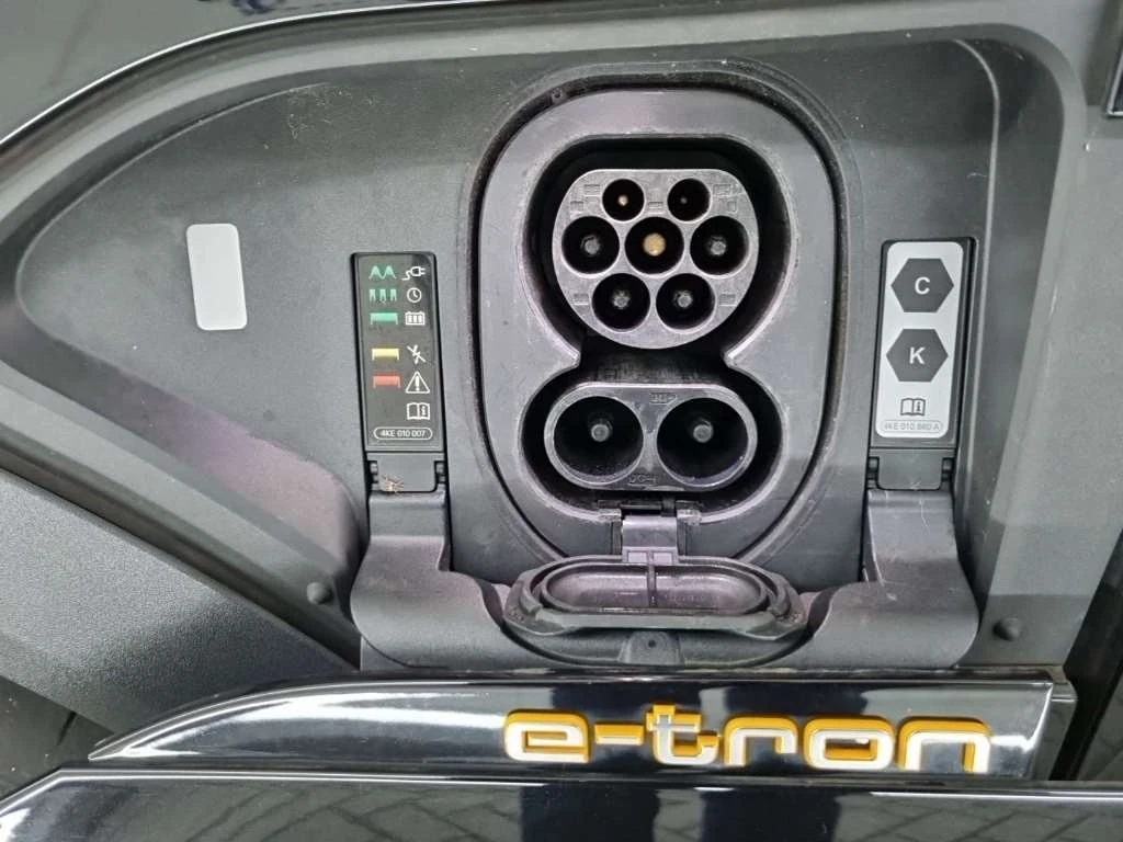 Audi E-Tron 50 - Quattro, снимка 17 - Автомобили и джипове - 54219059