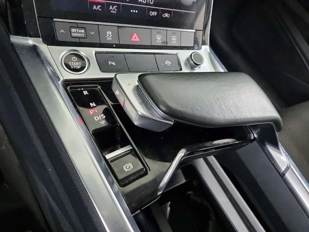 Audi E-Tron 50 - Quattro, снимка 12 - Автомобили и джипове - 54219059
