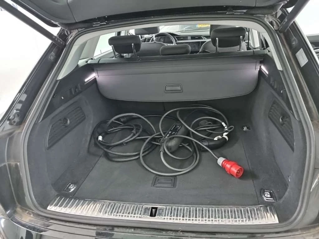 Audi E-Tron 50 - Quattro, снимка 16 - Автомобили и джипове - 54219059
