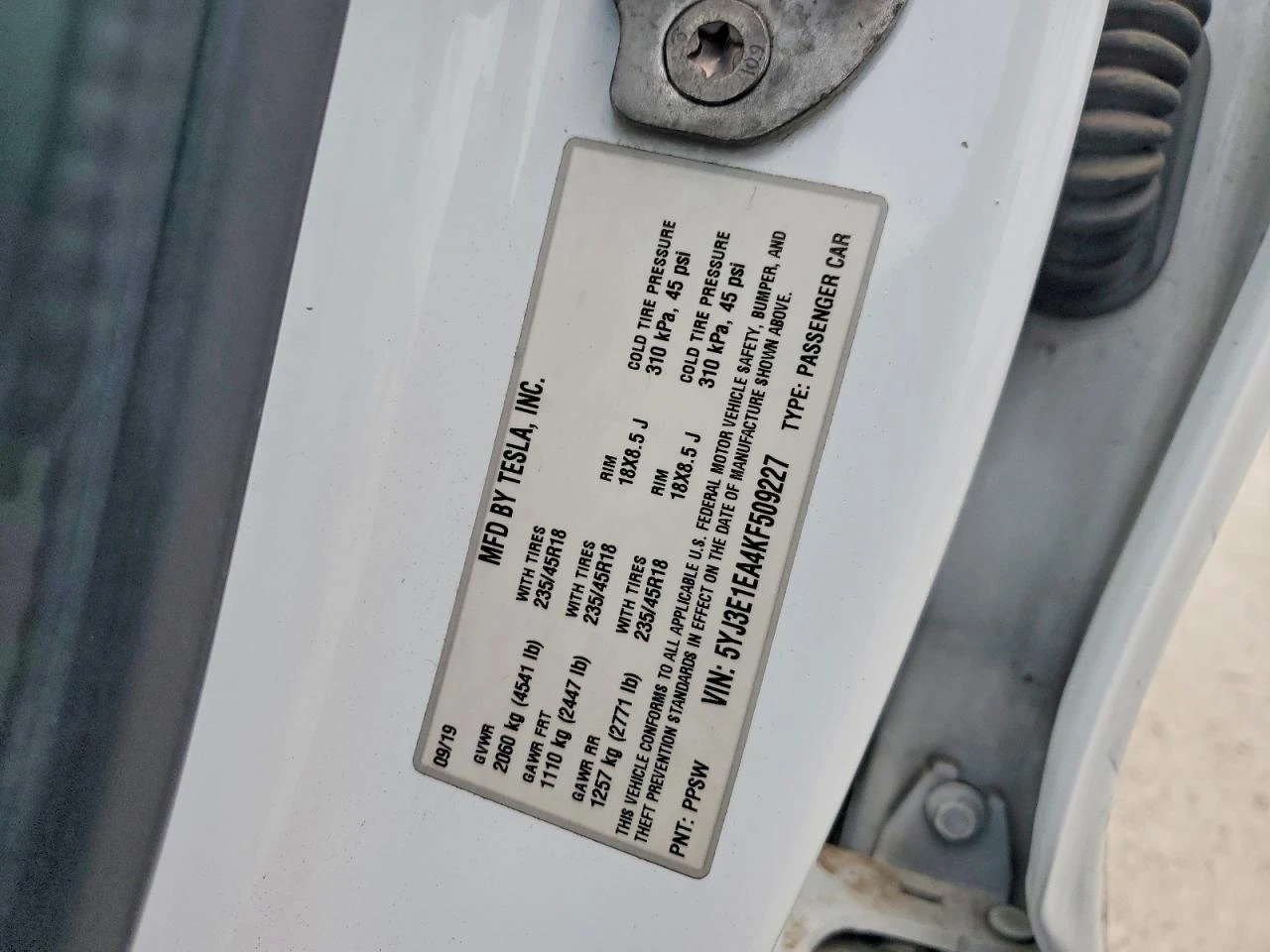 Tesla Model 3, снимка 13 - Автомобили и джипове - 54647775