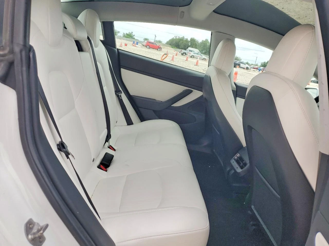 Tesla Model 3, снимка 10 - Автомобили и джипове - 54647775