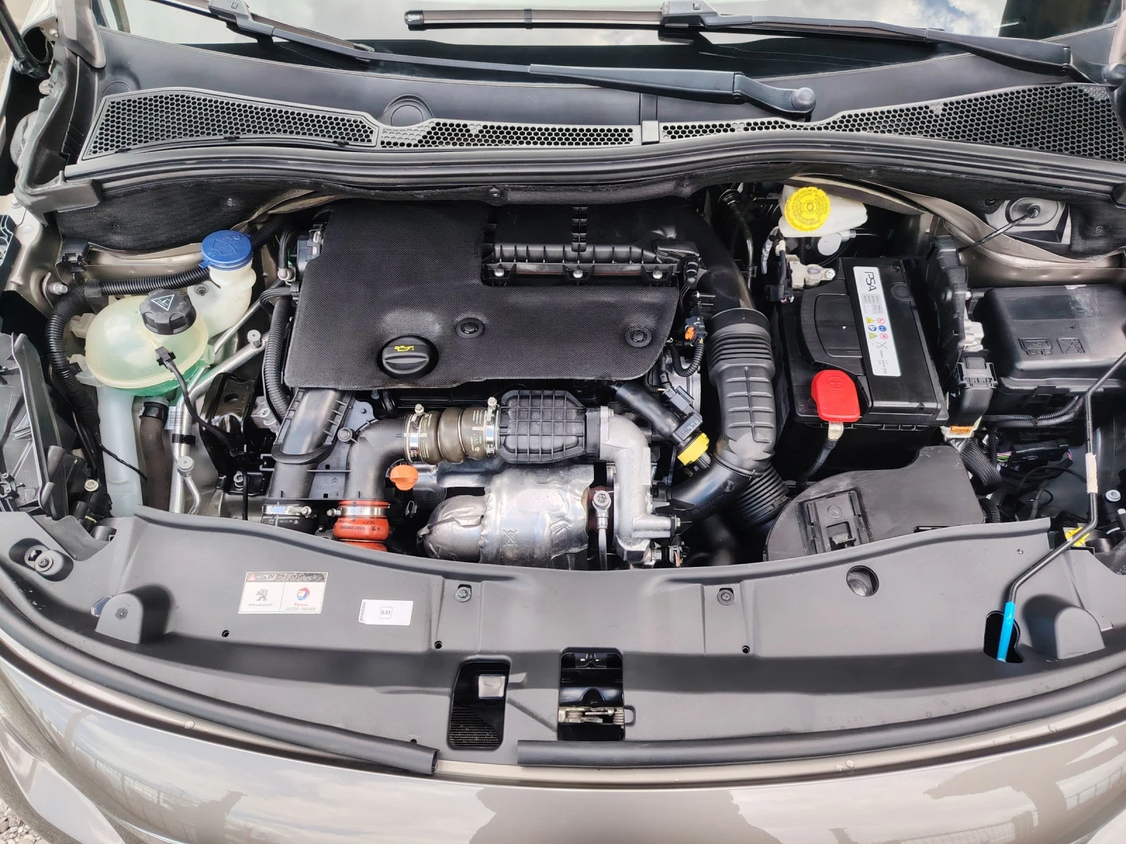 Peugeot 2008 1.6 B Hdi Style, снимка 14 - Автомобили и джипове - 54752151