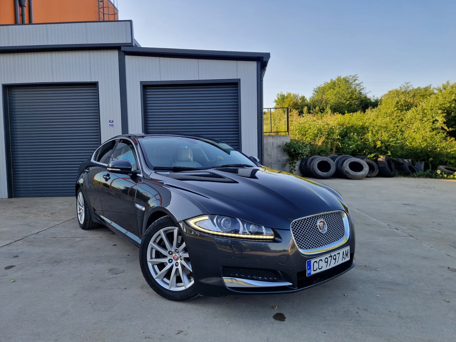 Jaguar Xf Закупуван нов! 200к.с, снимка 3 - Автомобили и джипове - 54773804