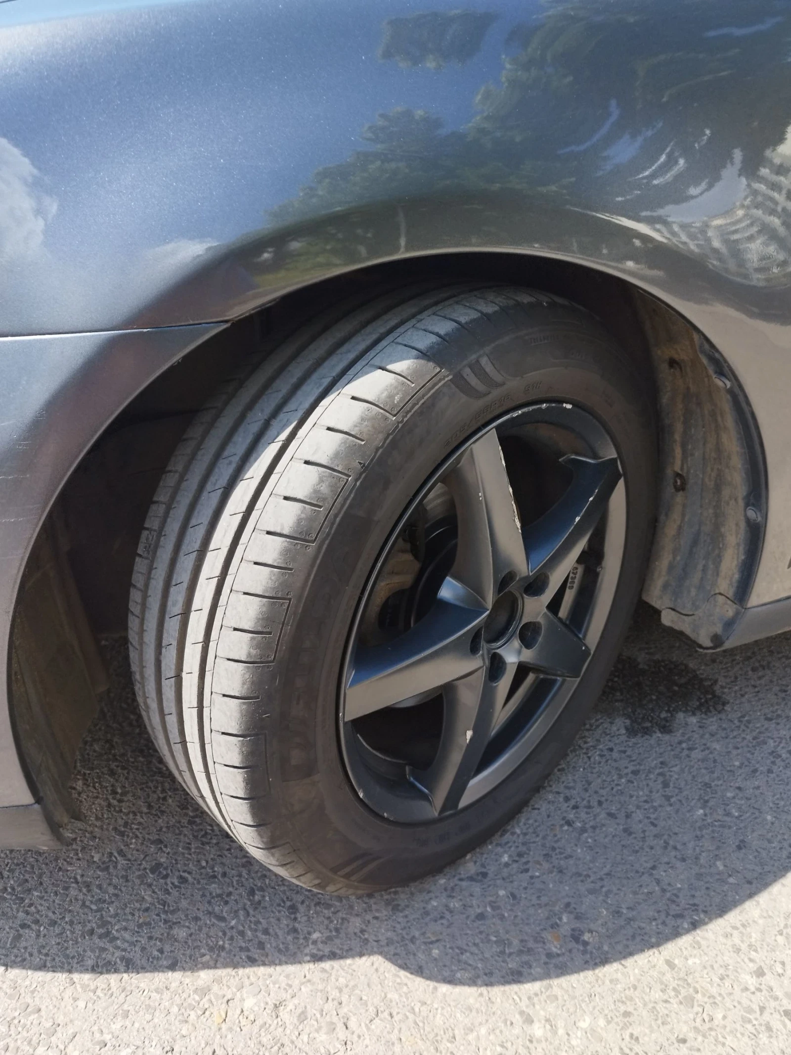 Toyota Avensis 1.6, АГУ, снимка 11 - Автомобили и джипове - 54809658