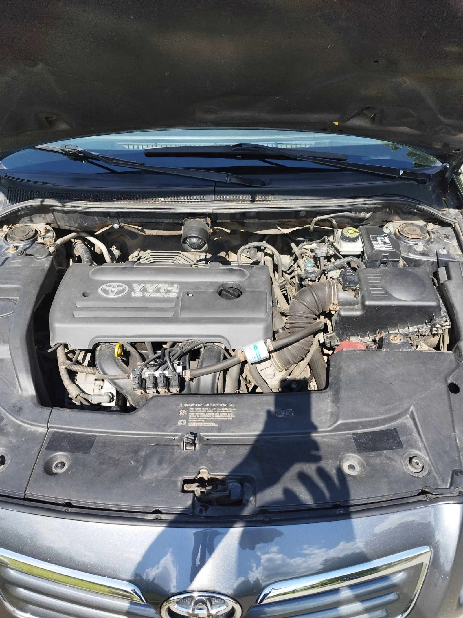 Toyota Avensis 1.6, АГУ, снимка 9 - Автомобили и джипове - 54809658