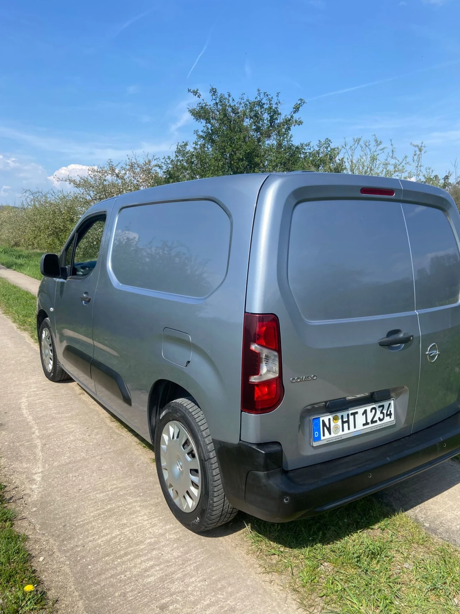 Opel Combo 1.5d, снимка 6 - Автомобили и джипове - 54874316