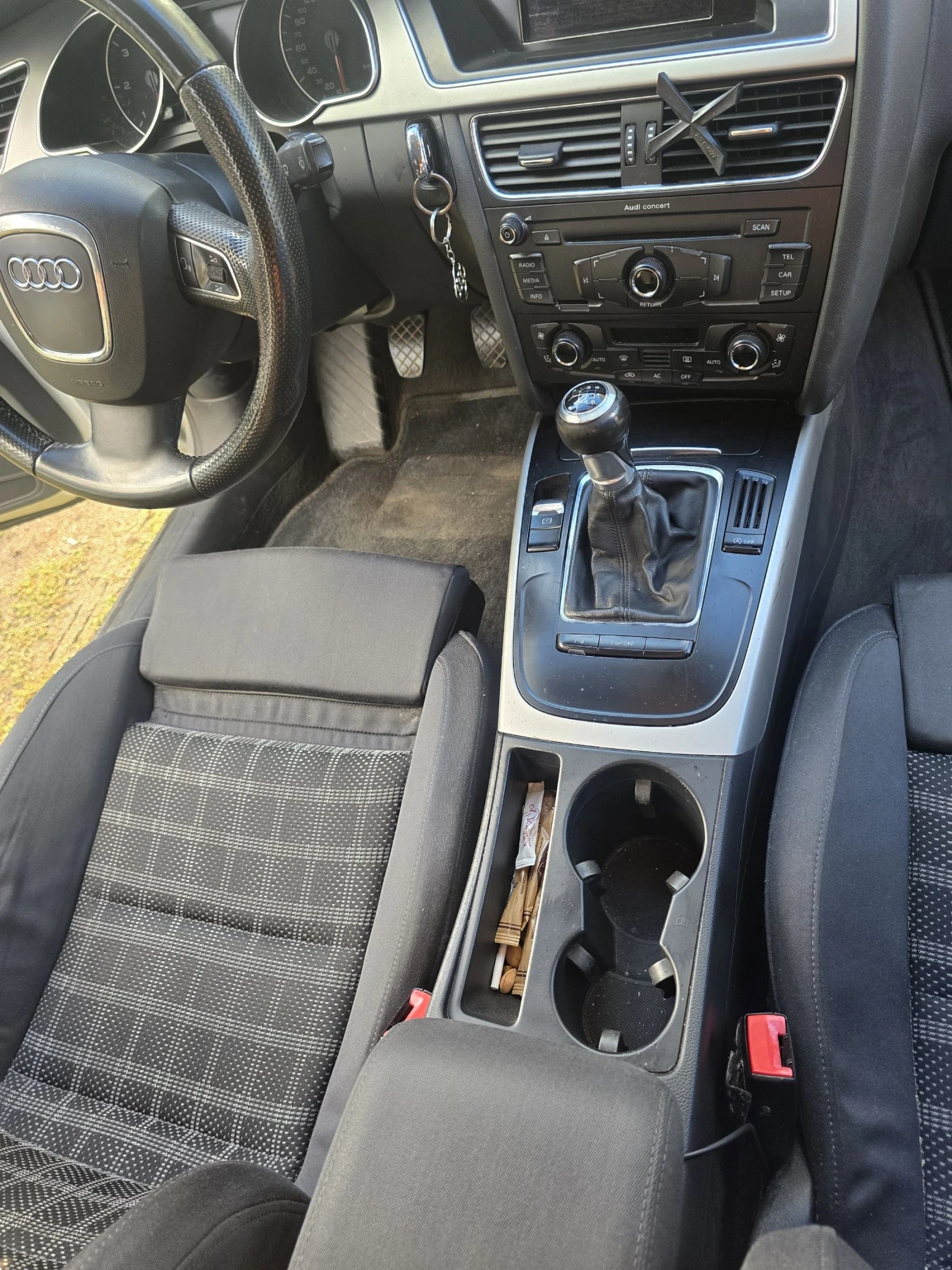 Audi A5 2.0 дизел, снимка 9 - Автомобили и джипове - 54986057