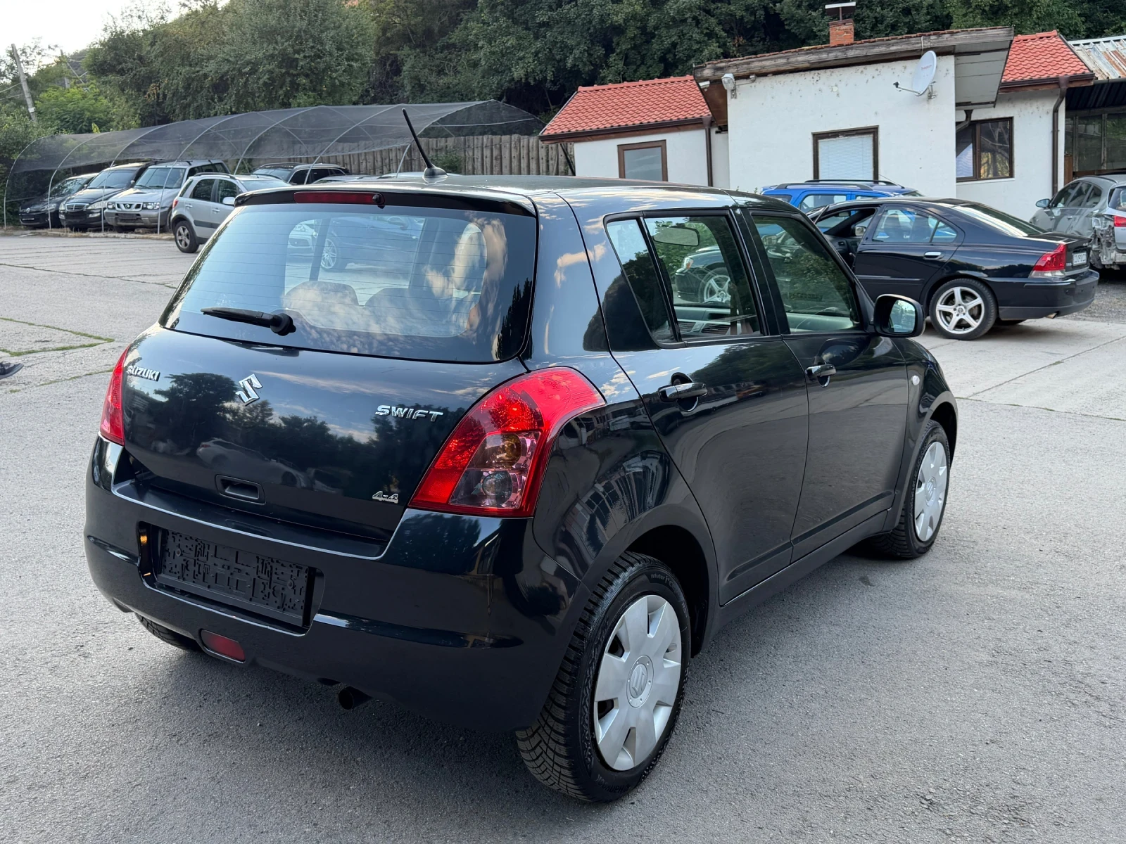 Suzuki Swift 1.3 4х4 FACELIFT , снимка 6 - Автомобили и джипове - 55224845