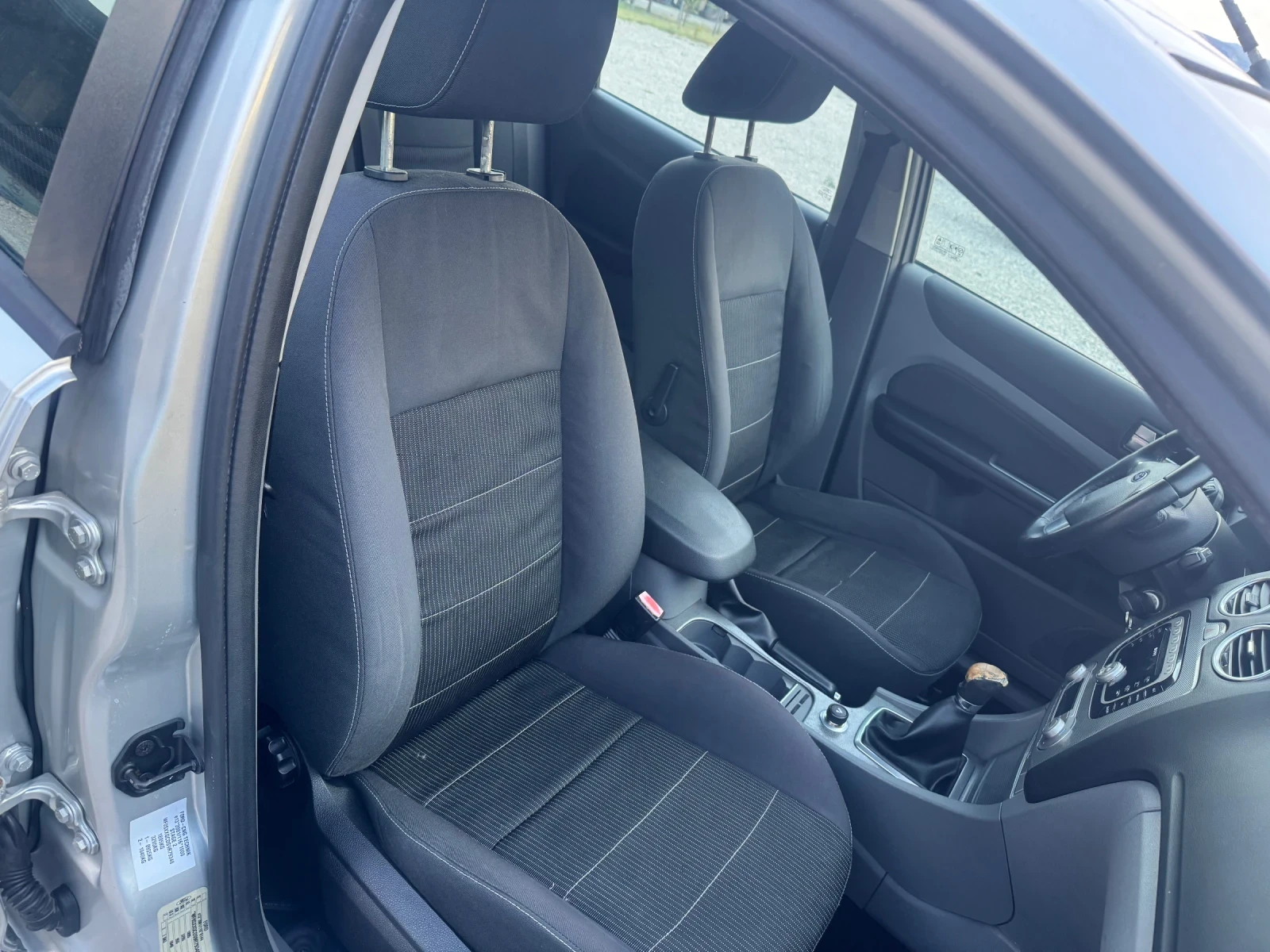 Ford Focus 2.0-LPG , снимка 6 - Автомобили и джипове - 55598459