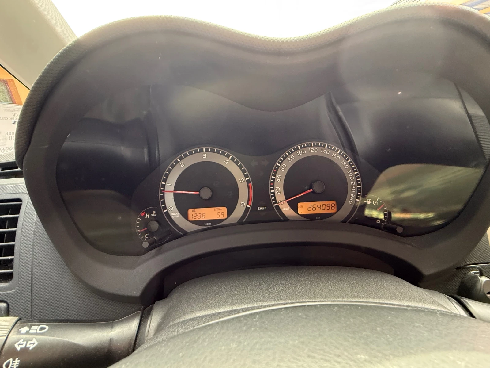 Toyota Auris 2.0 126, снимка 8 - Автомобили и джипове - 56289622