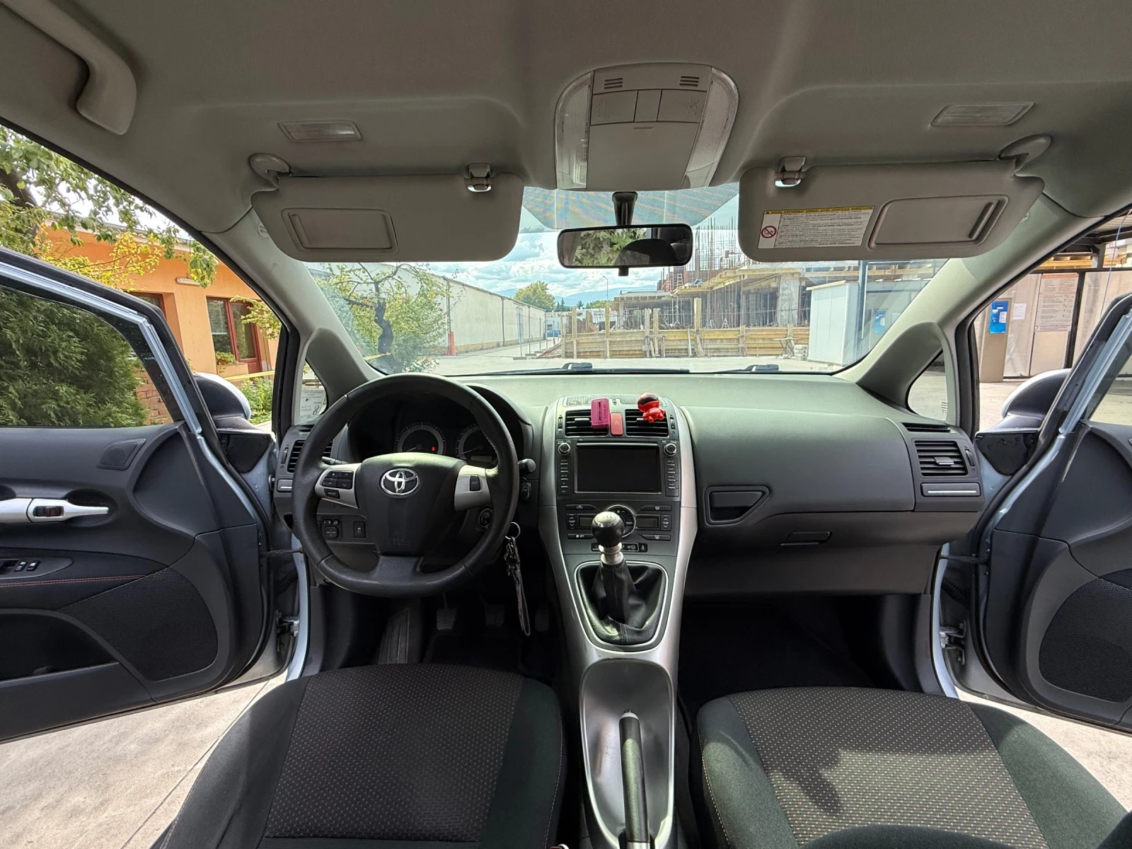 Toyota Auris 2.0 126, снимка 6 - Автомобили и джипове - 56289622