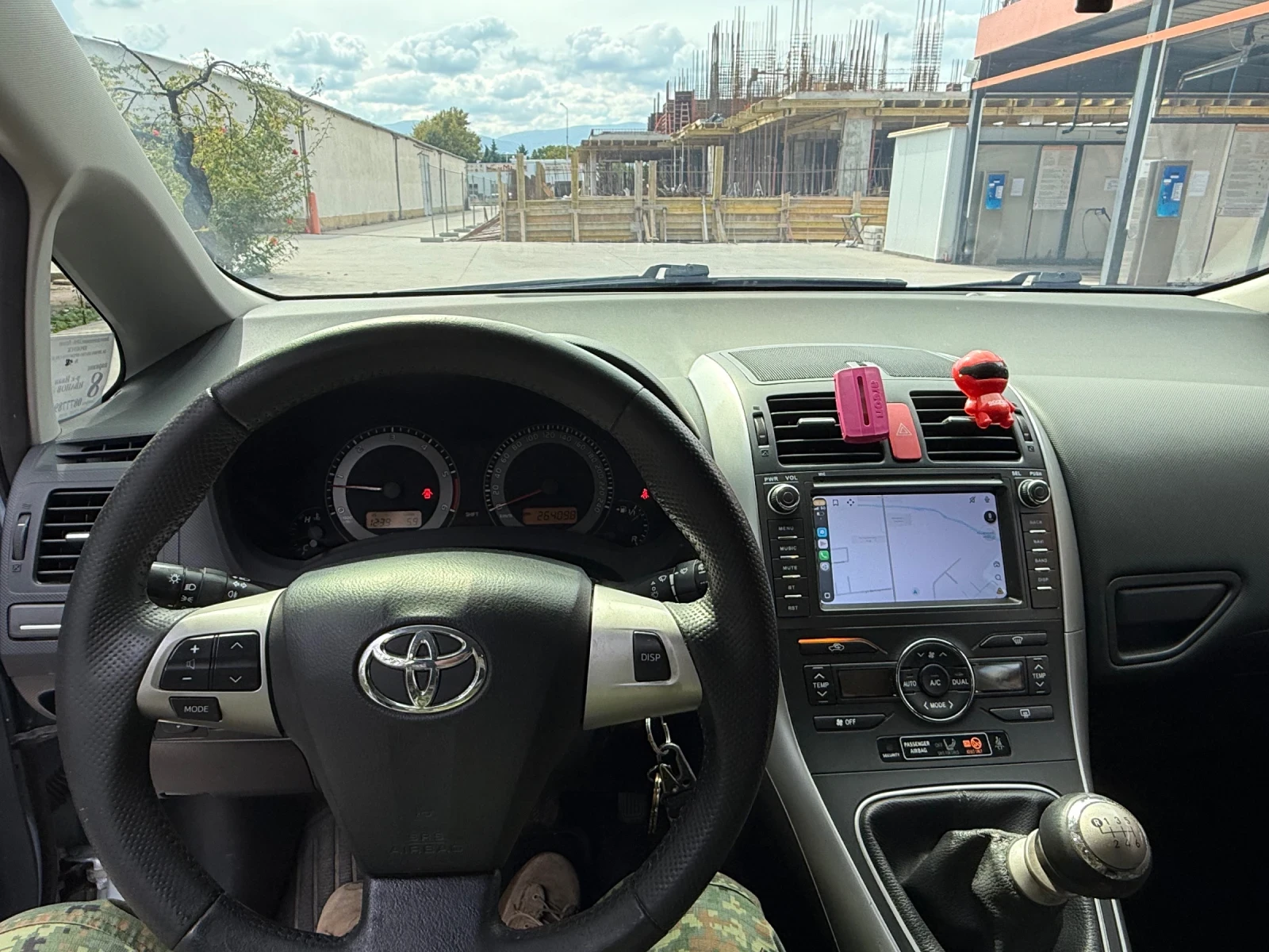 Toyota Auris 2.0 126, снимка 9 - Автомобили и джипове - 56289622