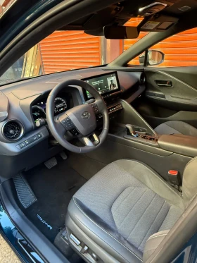 Toyota C-HR  Hybrid* Lounge* CAM* CarPlay* Full LED* Гаранция  - 64900 лв. / 33182.84 € - 89059078 8