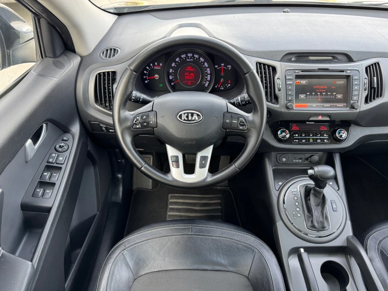 Kia Sportage 2.0 CRDi AWD &#127470;&#127481;, снимка 11 - Автомобили и джипове - 49654807