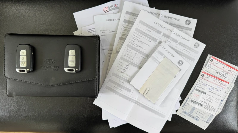 Kia Sportage 2.0 CRDi AWD &#127470;&#127481;, снимка 17 - Автомобили и джипове - 49654807