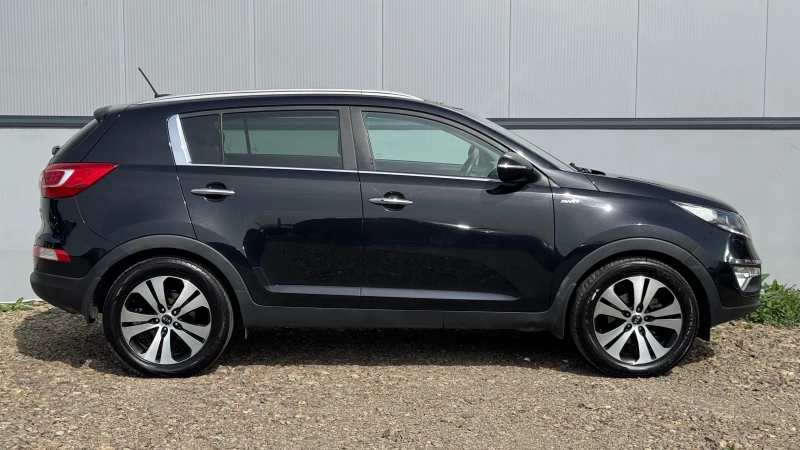 Kia Sportage 2.0 CRDi AWD &#127470;&#127481;, снимка 4 - Автомобили и джипове - 49654807