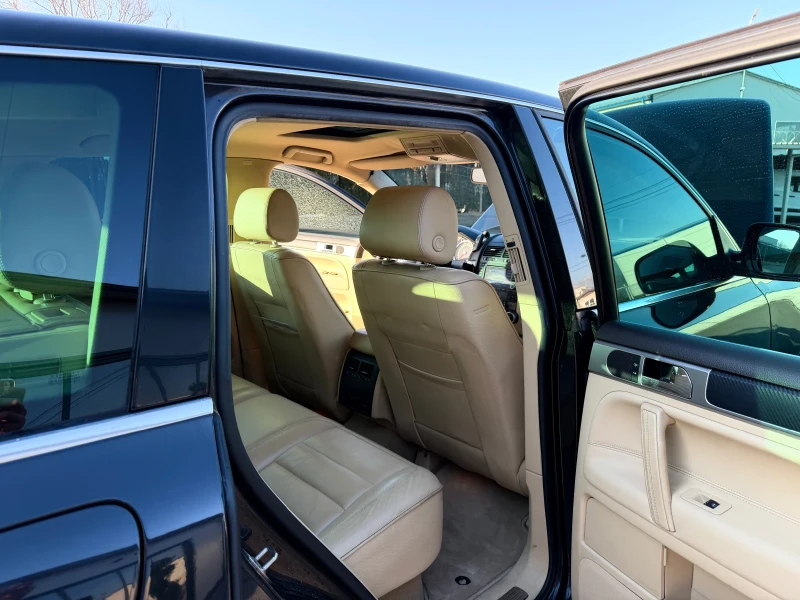 VW Touareg Volkswagen Touareg 4.2 V8, снимка 4 - Автомобили и джипове - 52858105