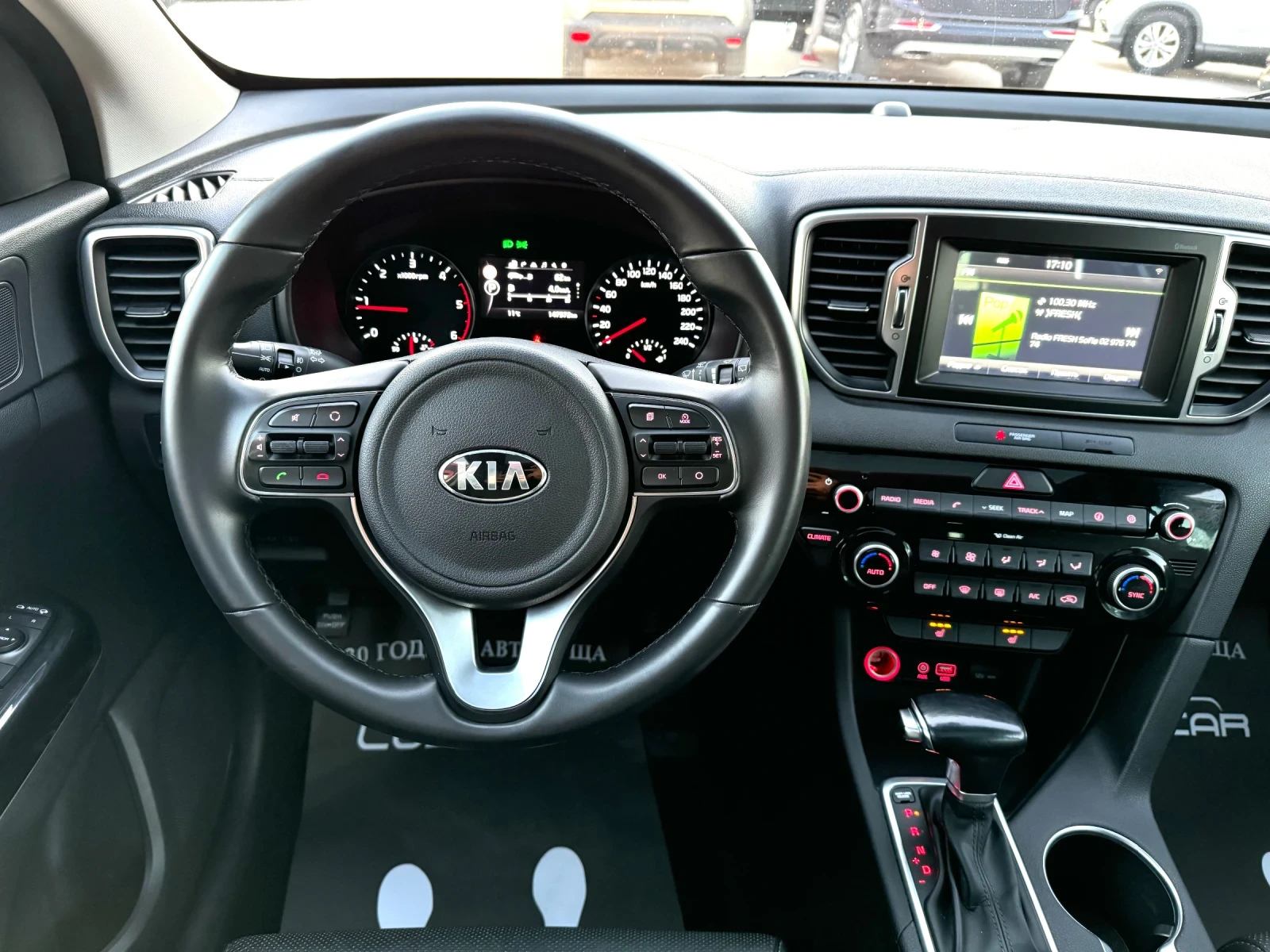 Kia Sportage 2.0D-4X4-LANE ASSIST-DISTRONIC-KEYLESS-ПОДГРЕВ-ТОП - изображение 10