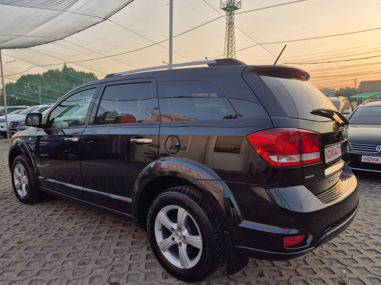 Fiat Freemont 2.0D-AUTOMATIC-4X4-LOUNGE-7 МЕСТА - изображение 2