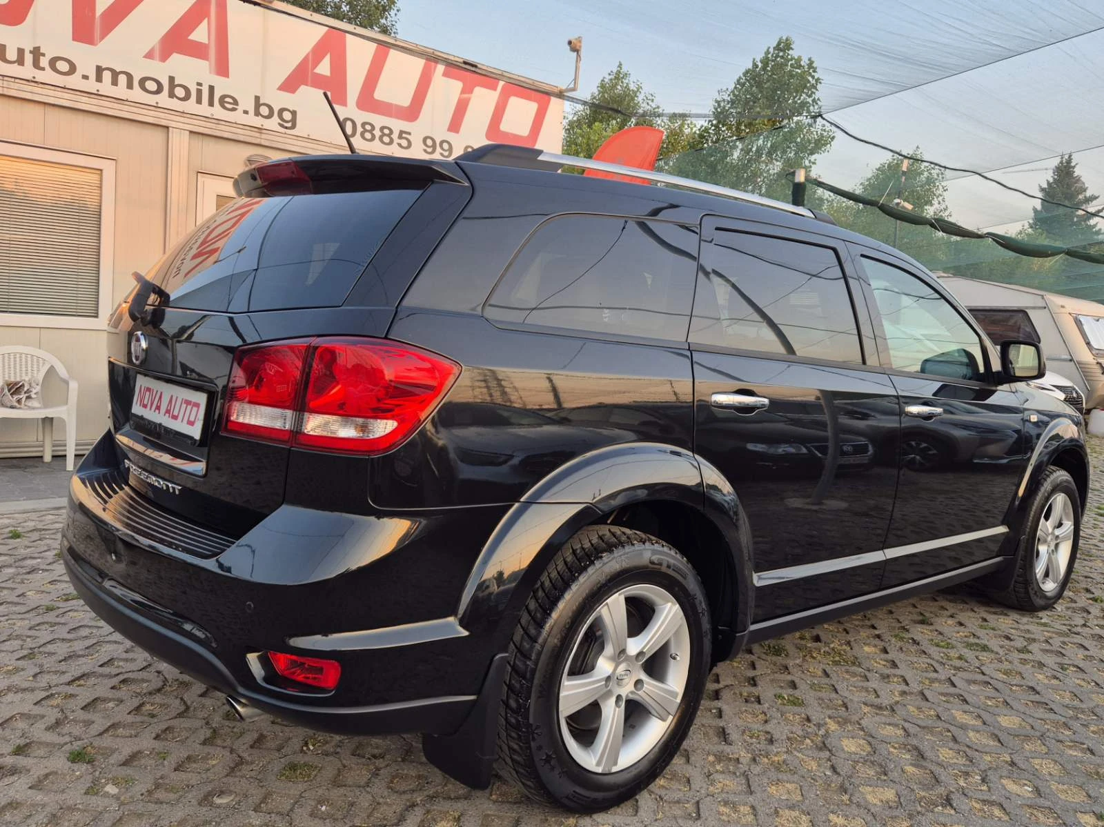 Fiat Freemont 2.0D-AUTOMATIC-4X4-LOUNGE-7 МЕСТА - изображение 4