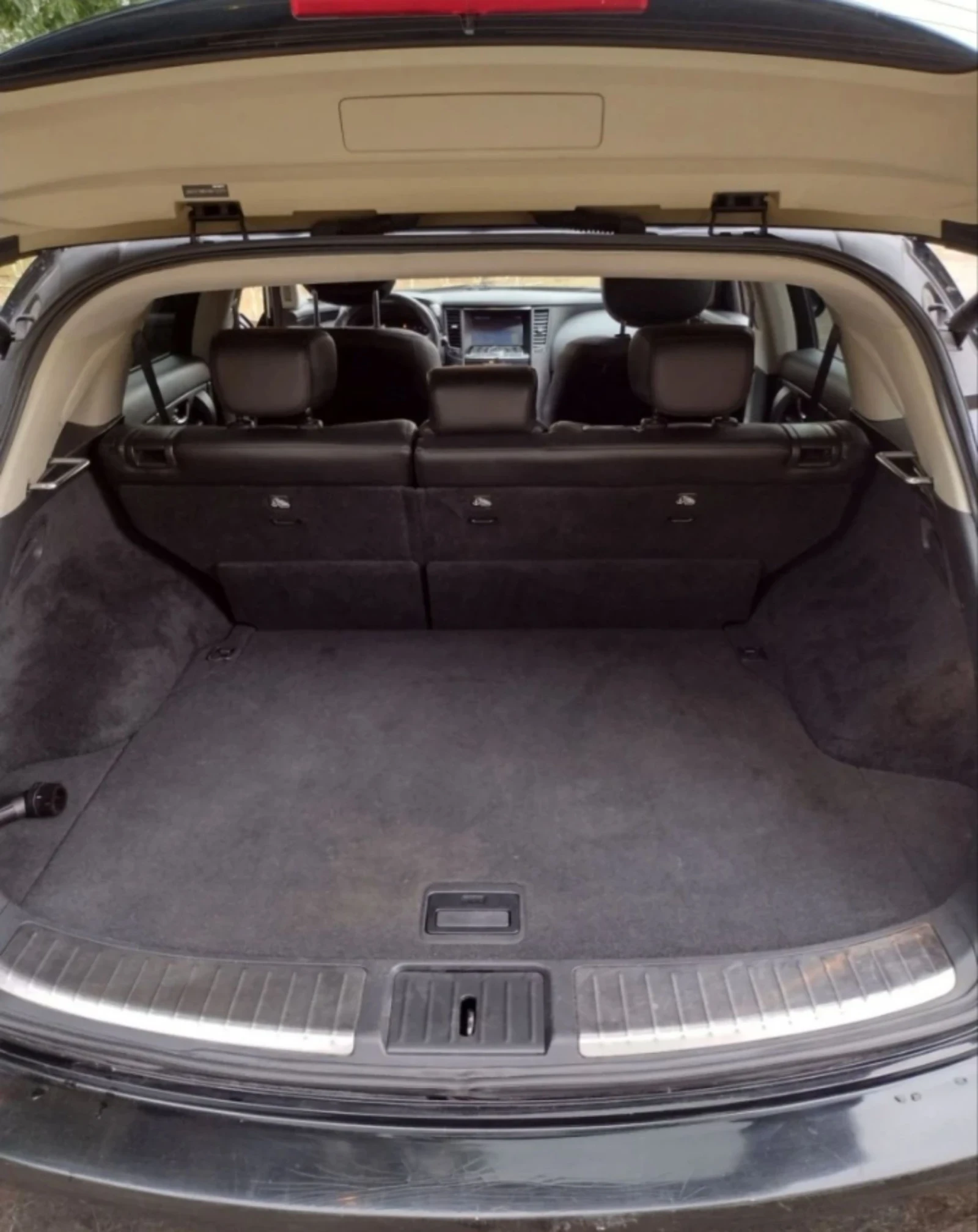 Infiniti QX70 FACE 3.7i V6 - изображение 7