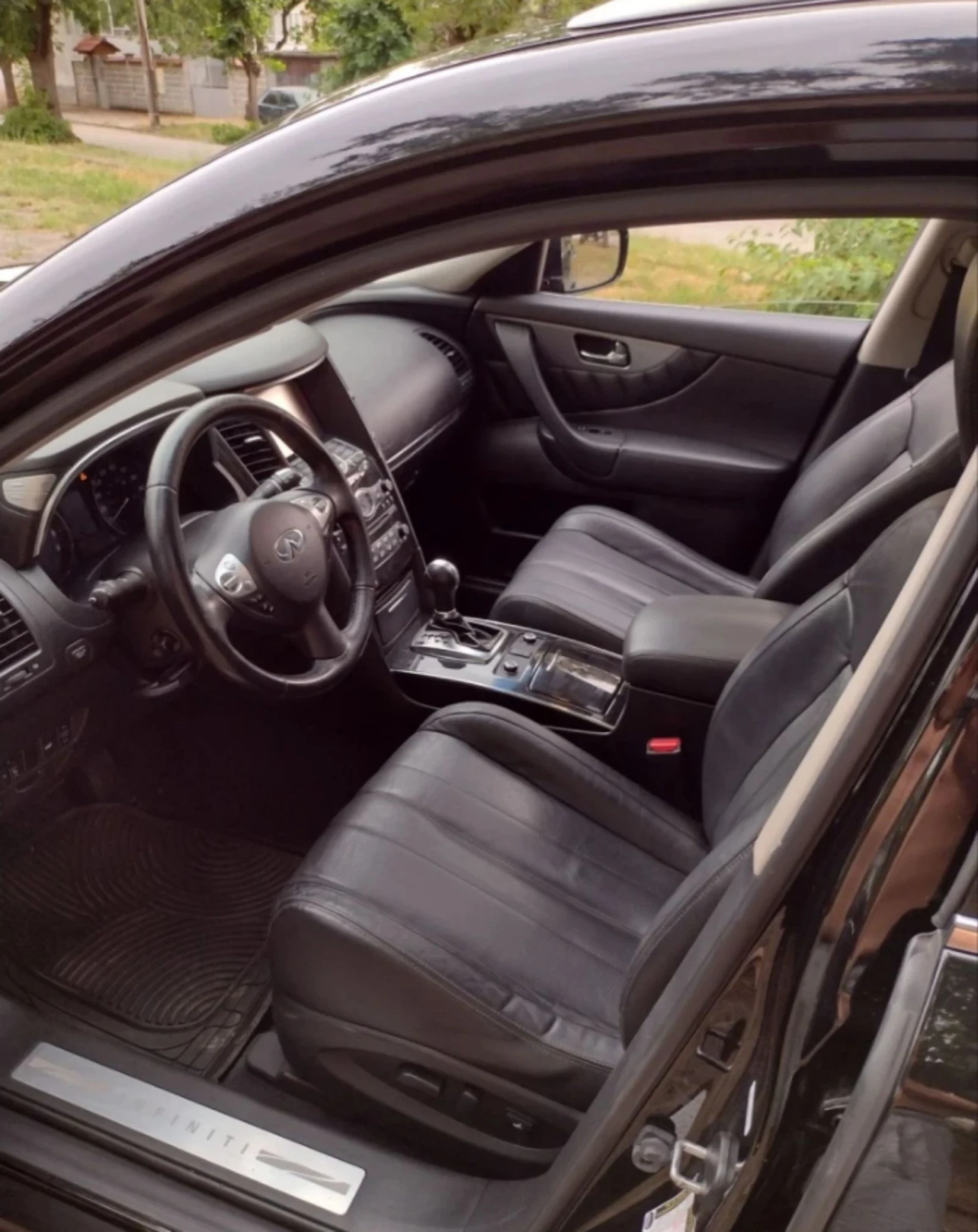 Infiniti QX70 FACE 3.7i V6 - изображение 5