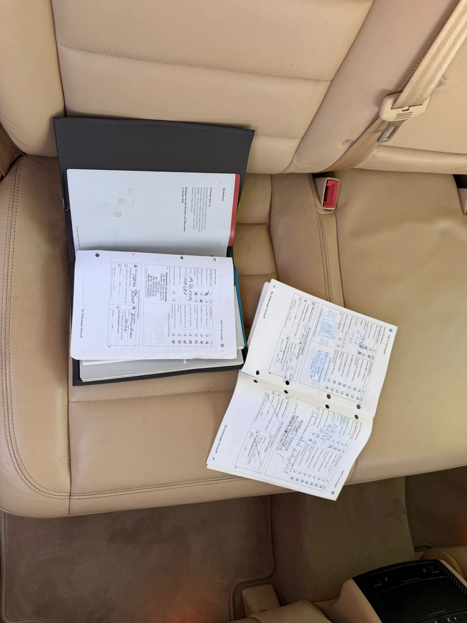 VW Touareg Volkswagen Touareg 4.2 V8 - изображение 9