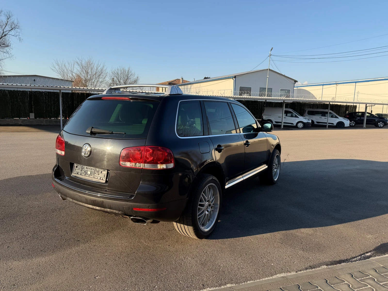 VW Touareg Volkswagen Touareg 4.2 V8 - изображение 5