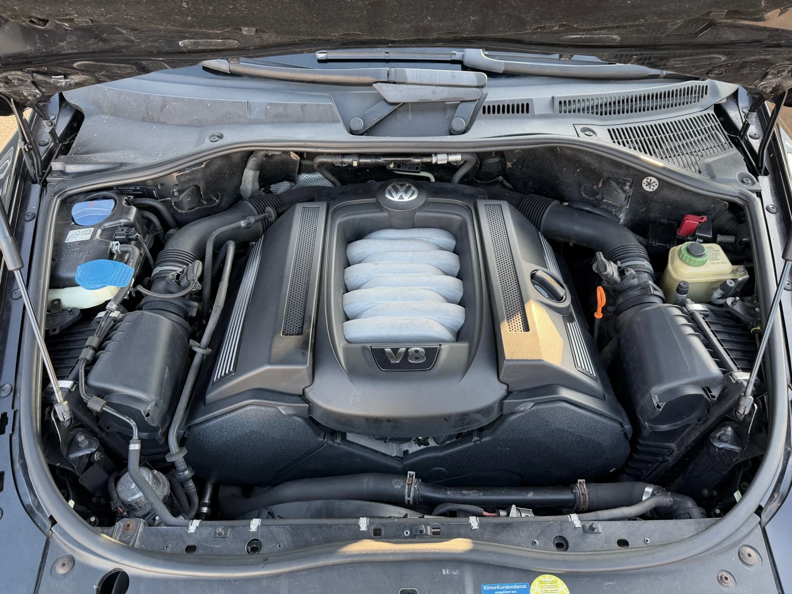 VW Touareg Volkswagen Touareg 4.2 V8 - изображение 10