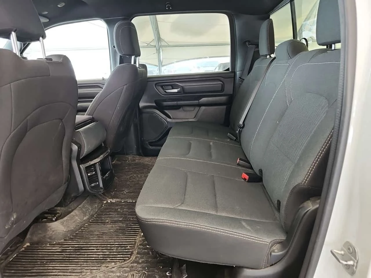 Dodge RAM 1500 Tradesman 4x4 Crew Cab | Подгреви | Carfax, снимка 11 - Автомобили и джипове - 53796737