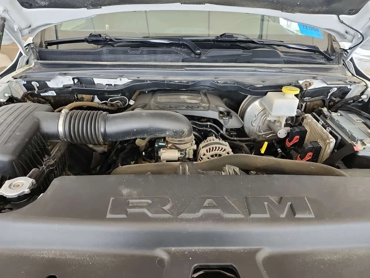 Dodge RAM 1500 Tradesman 4x4 Crew Cab | Подгреви | Carfax, снимка 17 - Автомобили и джипове - 53796737