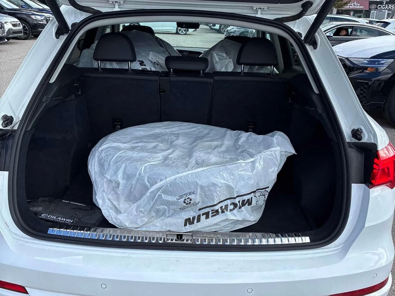 Audi Q3 * Progressiv * CARFAX * Подгрев * Гуми+ джанти * , снимка 13 - Автомобили и джипове - 54093969