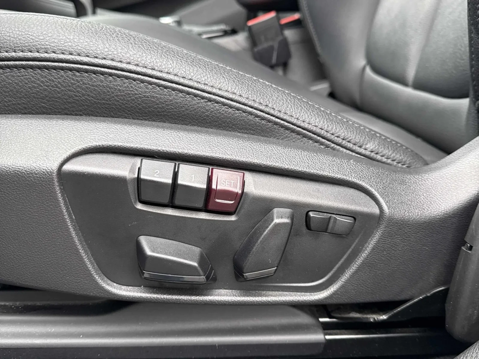 BMW X1 xDrive28i * * CARFAX * * ���� ������ * *  | Mobile.bg � ����������� 15