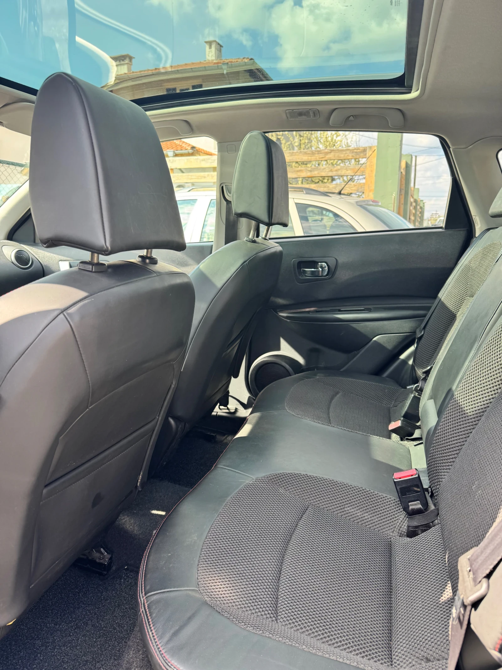 Nissan Qashqai 2.0i Euro5, снимка 10 - Автомобили и джипове - 54242288