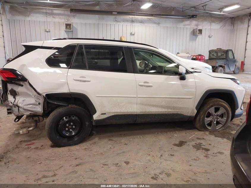 Toyota Rav4 2.5l Hybrid Xle, снимка 13 - Автомобили и джипове - 54307570