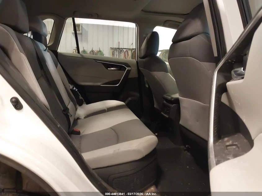 Toyota Rav4 2.5l Hybrid Xle, снимка 8 - Автомобили и джипове - 54307570