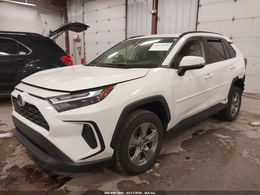 Toyota Rav4 2.5l Hybrid Xle, снимка 2 - Автомобили и джипове - 54307570